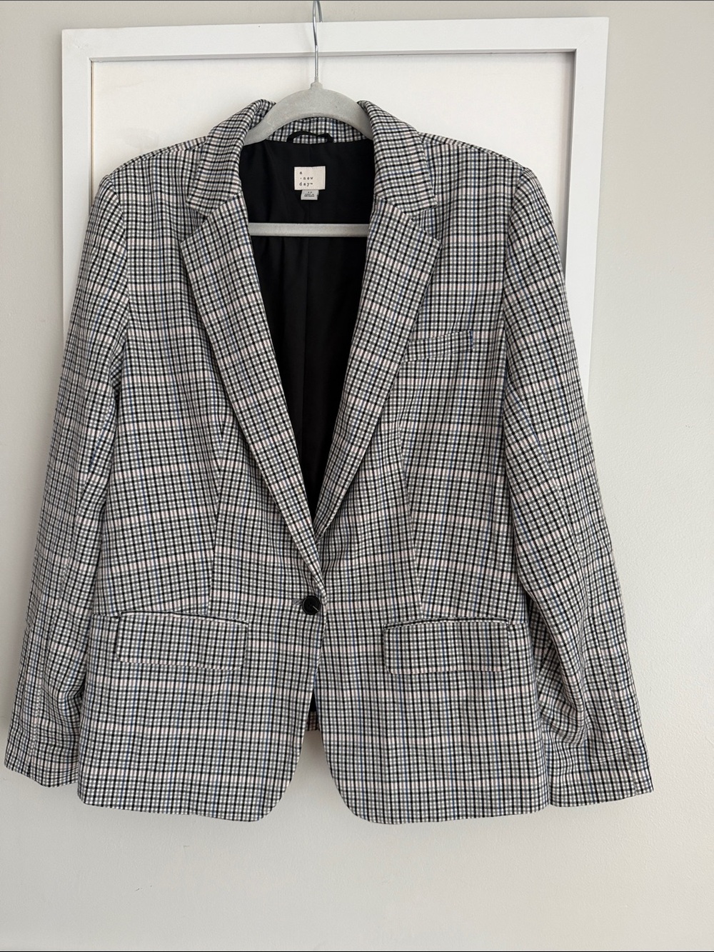 A New Day women’s Black & White Blue Pink  Plaid Single-Button Blazer